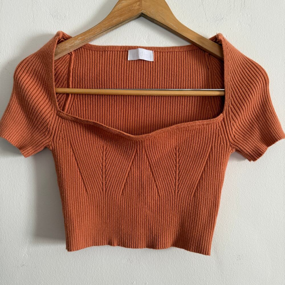 ISALIS Burnt Orange Square Neck Cropped Short Sleeve Ribbed Sweater Medium - Picture 1 of 6